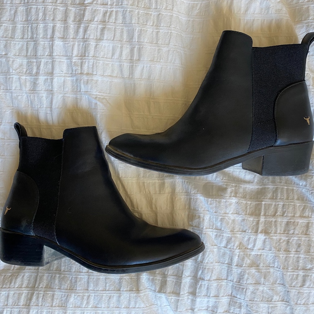 Windsor Smith Black Leather booties women’s 7